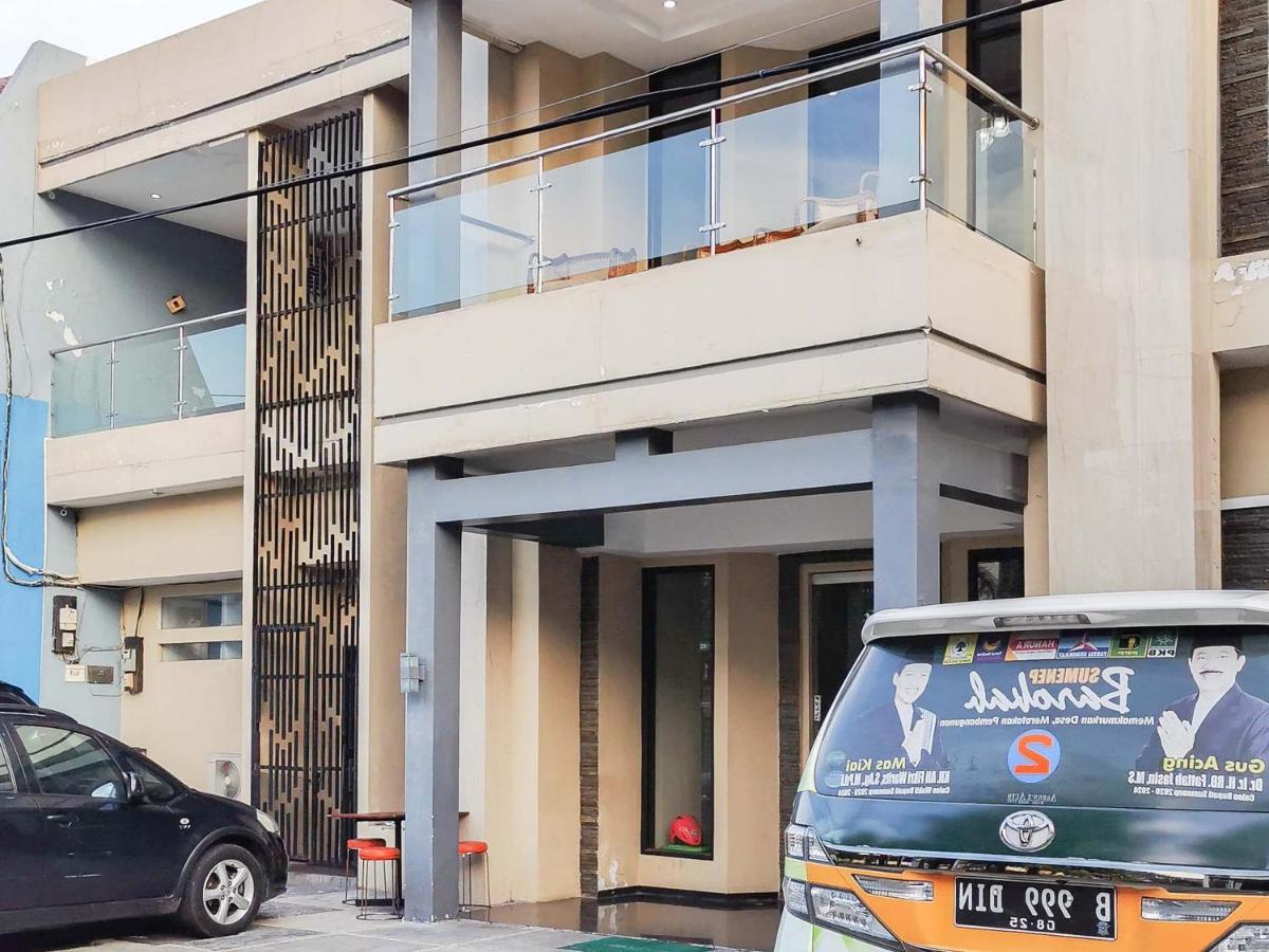 My Hommy Homestay Mitra Reddoorz Surabaya Exterior foto