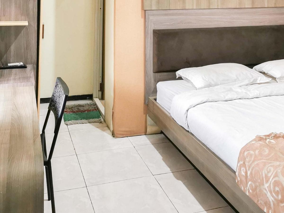 My Hommy Homestay Mitra Reddoorz Surabaya Exterior foto